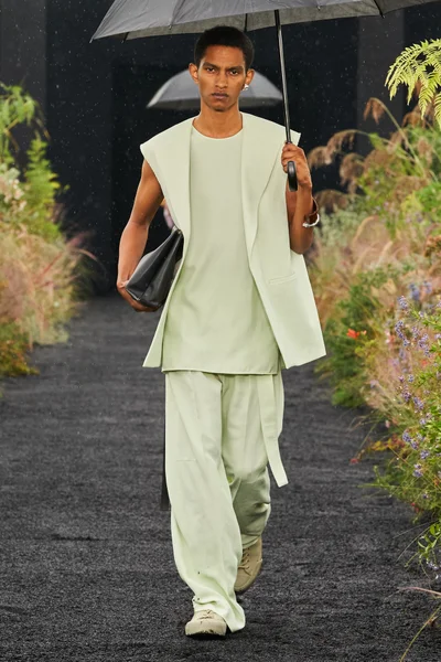 Look 2